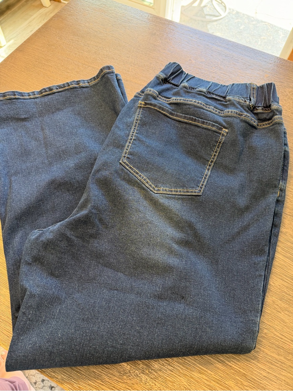 Elastic Waist Dark Blue Jeans. Size 22. Bin 128